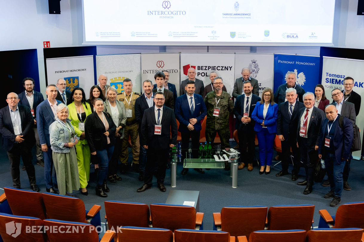 Uczestnicy konferencji Bezpieczny Polak 2026 w Opolu